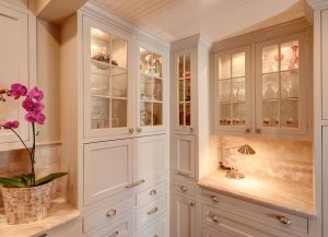 Напольный шкаф пенал и витрина для кухни