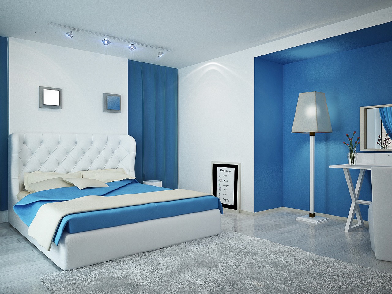 сине белая спальня с большой кроватью