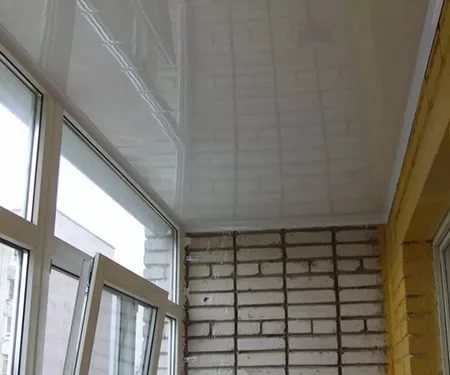 Алгоритм установки потолка на балконе