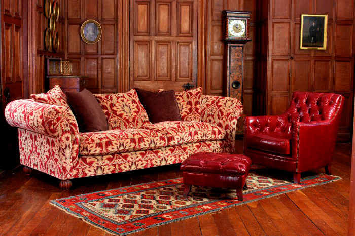 Осматриваем диваны в викторианском стиле