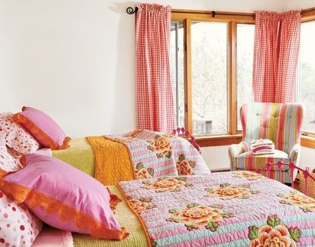 Декор спальни в разных стилях в фото