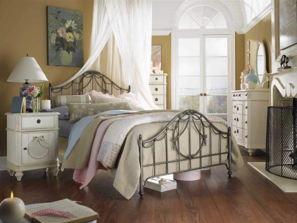 Design-of-bedroom-in-the-style-of-Provence-1